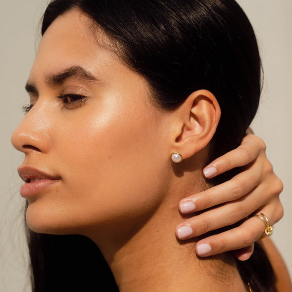 Pearl Stud Earrings - Gold