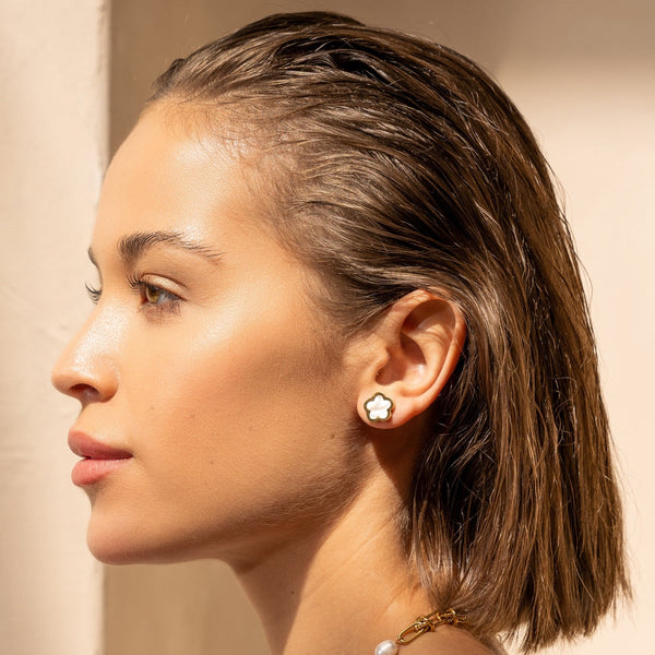 Clover Shell Stud Earrings - Gold/White