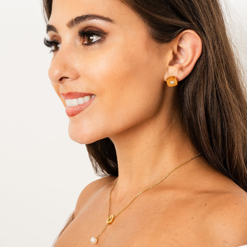 Pearl Thread Necklace- Gold